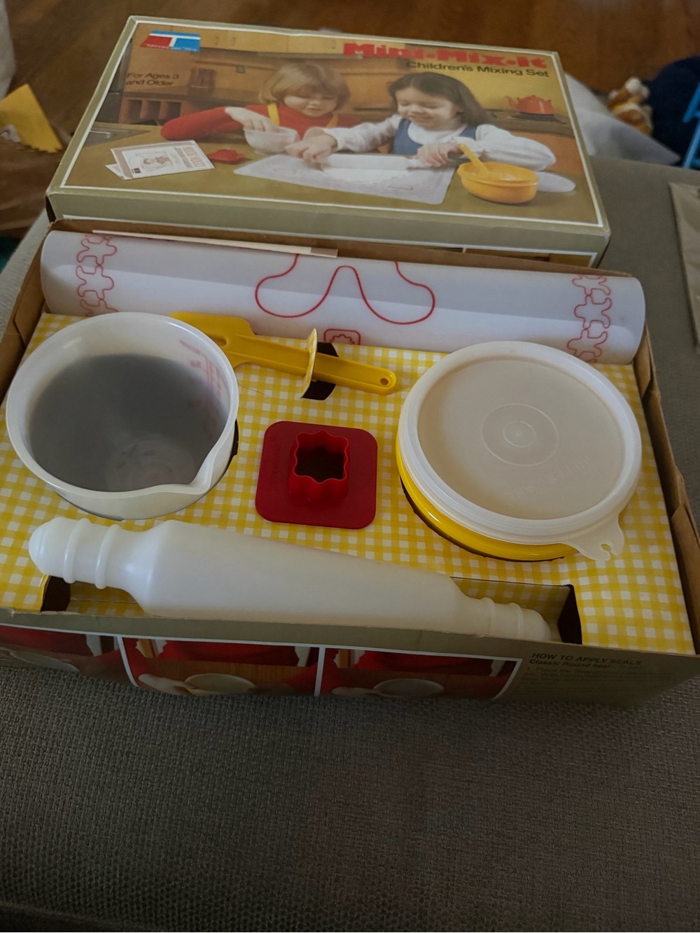 Vintage Children's Mixing Set Play Kitchen - Yellow & White Tupperware